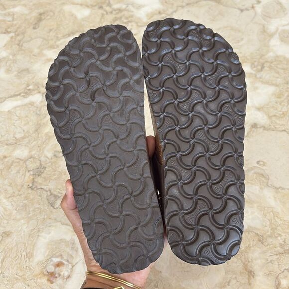 BETULA by BIRKENSTOCK~ Gizeh Thong Sandals ~ Brown Suede Leather - Picture 14 of 16